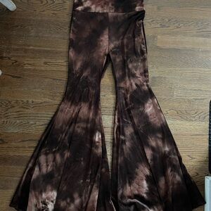Kantha Bae Velvet Tie-Dye Flared Pants